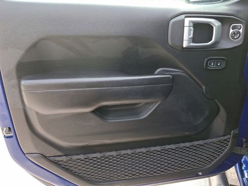 Used 2020 Jeep Wrangler Unlimited Sport S w/ Sun And Sound Package image 10