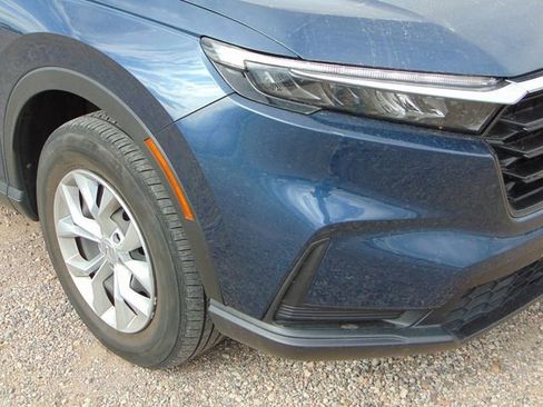 Used 2023 Honda CR-V LX image 2