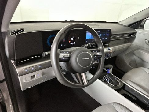 Used 2025 Hyundai Kona SEL FWD image 16
