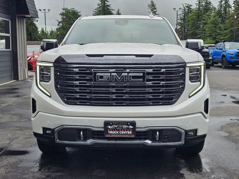 Used 2024 GMC Sierra 1500 Denali Ultimate AWD/4WD image 8