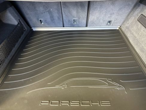 Certified 2026 Porsche Cayenne AWD/4WD image 17