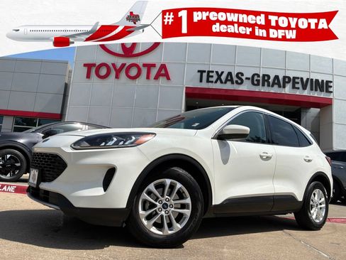 Used 2021 Ford Escape SE FWD image 1