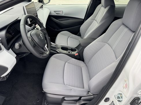 New 2026 Toyota Corolla SE image 2