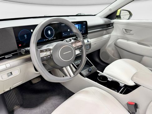 Used 2024 Hyundai Kona SE FWD image 19