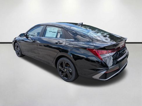New 2026 Hyundai Elantra SEL Sport Premium FWD image 6