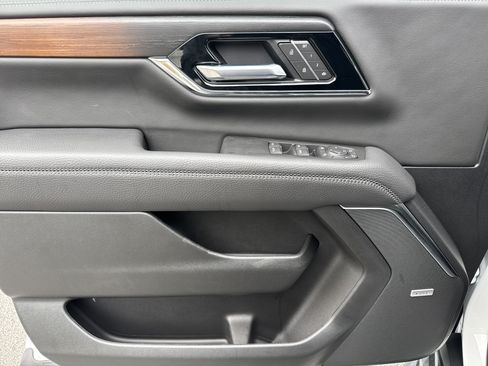New 2026 GMC Yukon Denali AWD/4WD image 14