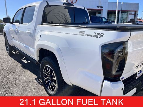 Used 2021 Toyota Tacoma TRD Sport image 11