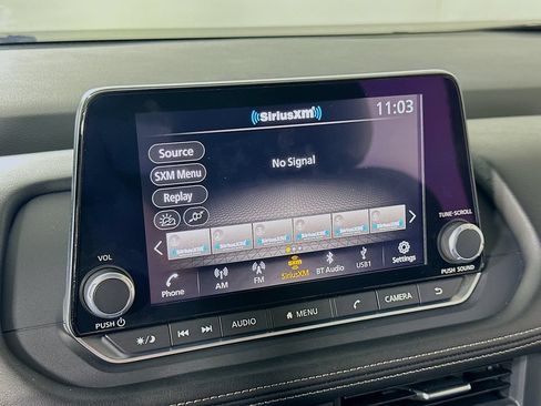 Used 2025 Nissan Rogue SV AWD/4WD image 28