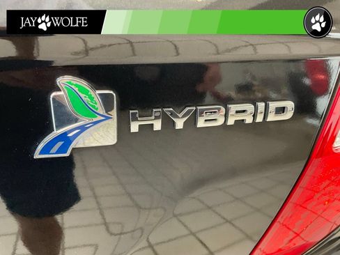 Used 2012 Ford Fusion Hybrid FWD image 20