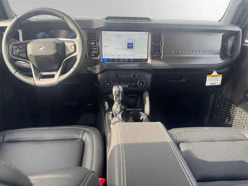 New 2025 Ford Bronco Badlands image 10