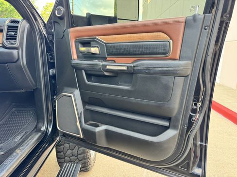 Used 2019 RAM 2500 Limited AWD/4WD image 18