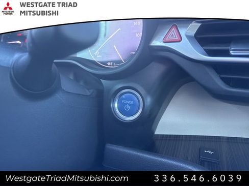 Used 2022 Toyota Sienna Platinum image 26