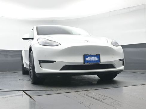 Used 2021 Tesla Model Y Long Range image 35