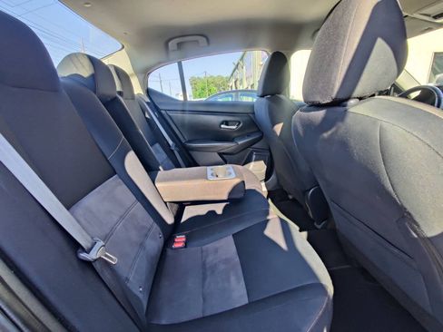 Used 2023 Nissan Sentra SR w/ Midnight Edition Package FWD image 19