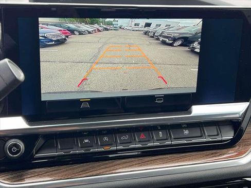 Used 2025 Chevrolet Silverado 1500 LT image 32