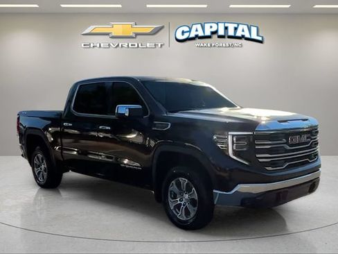 Used 2025 GMC Sierra 1500 SLT AWD/4WD image 8