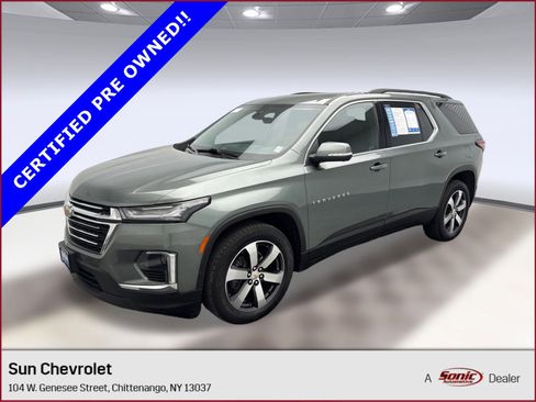Used 2023 Chevrolet Traverse LT w/ LT Premium Package image 1