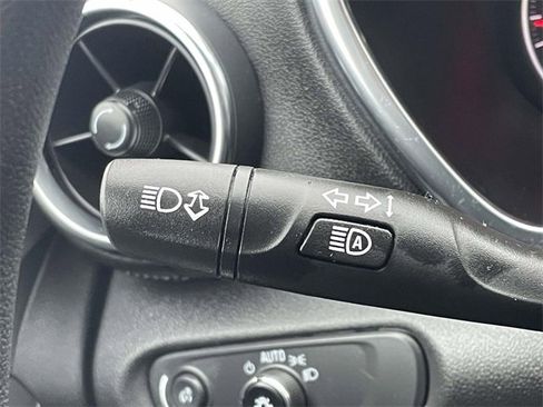 Used 2023 Chevrolet Blazer LT w/ LPO, Black Grille Bar Package image 23