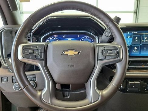 Used 2025 Chevrolet Silverado 1500 LT AWD/4WD image 10