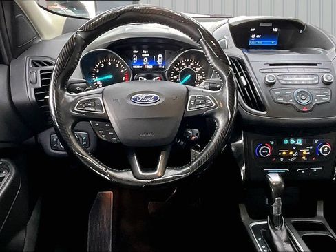 Used 2017 Ford Escape SE w/ SE Sport Appearance Package FWD image 8