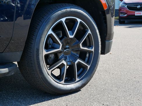 Used 2021 Chevrolet Tahoe RST w/ Luxury Package image 9