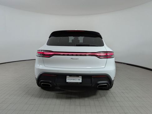 Used 2025 Porsche Macan Turbo AWD/4WD image 9