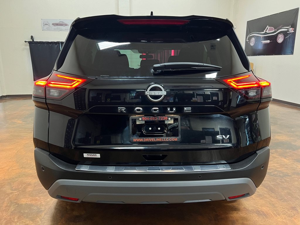 Used 2023 Nissan Rogue SV FWD image 8