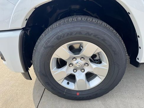 New 2026 RAM 1500 Big Horn AWD/4WD image 5