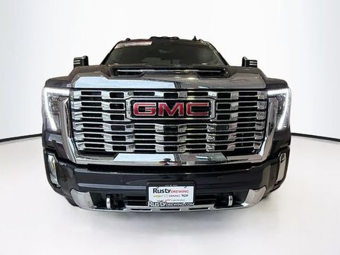 Certified 2026 GMC Sierra 3500 Denali w/ Technology Package AWD/4WD image 2