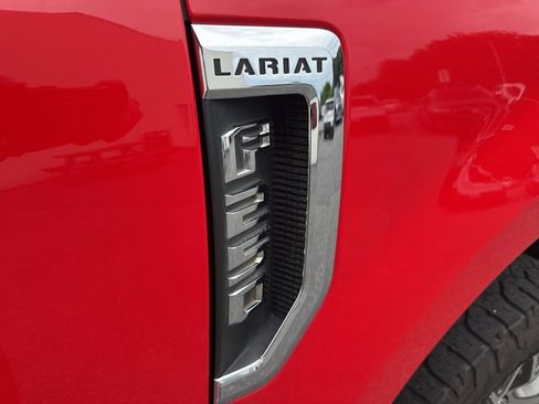 Used 2020 Ford F250 Lariat w/ Lariat Value Package AWD/4WD image 10