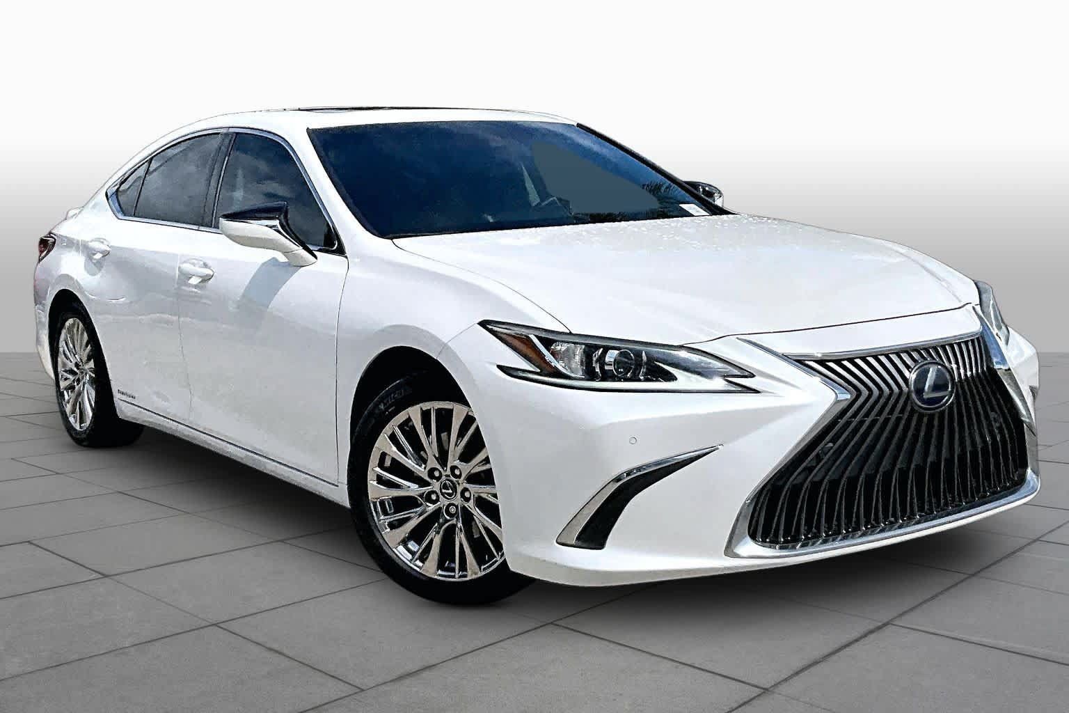 Used 2020 Lexus ES 300h w/ Premium Package FWD image 3