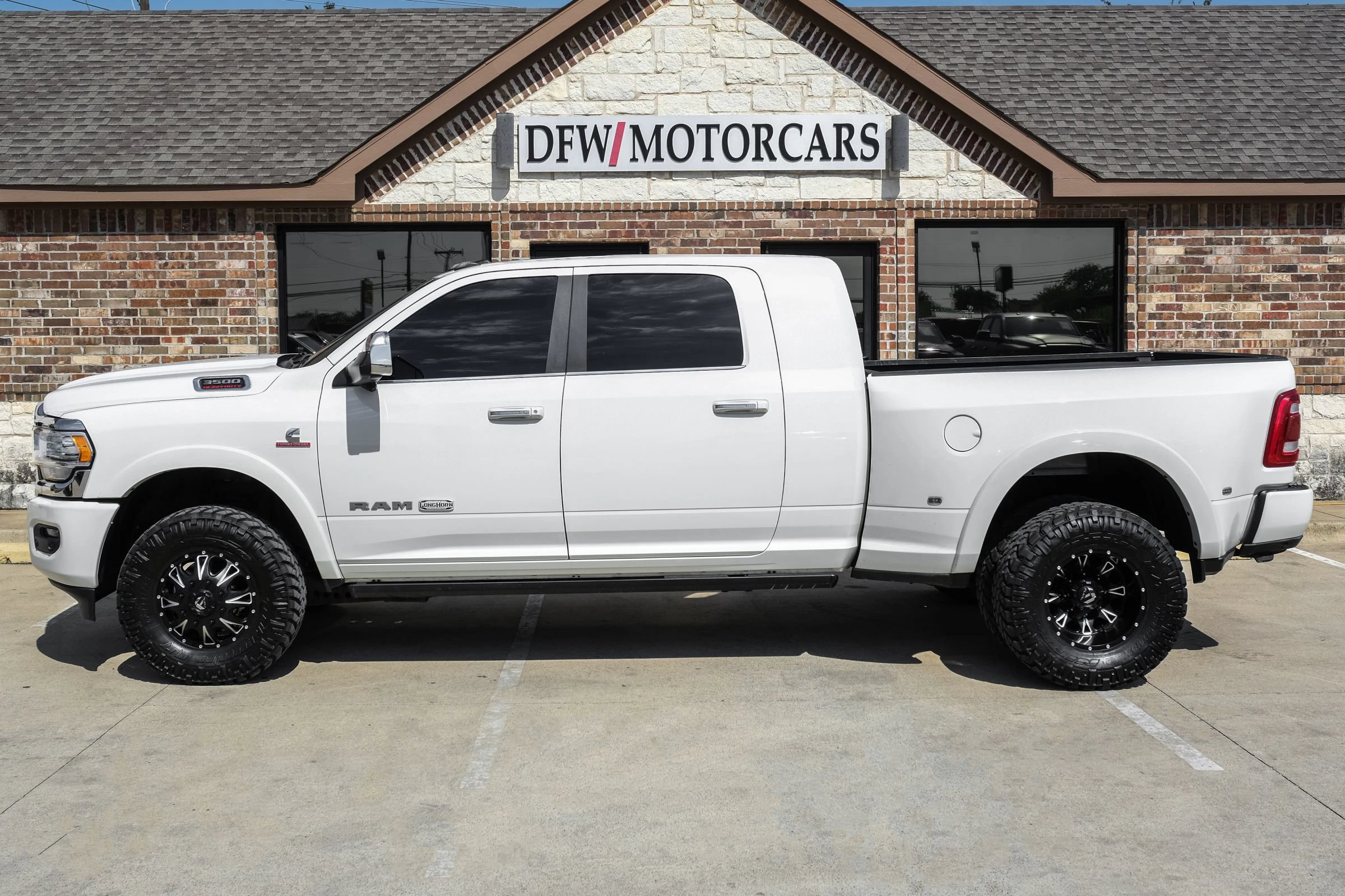 Used 2022 RAM 3500 Limited AWD/4WD image 8