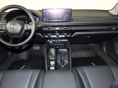 Used 2025 Honda Accord EX-L image 11