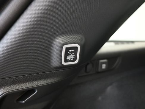 Used 2024 Jeep Grand Cherokee Overland image 25