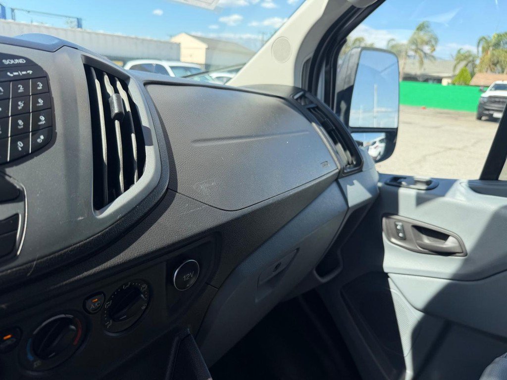 Used 2019 Ford Transit 150 148 Low Roof RWD image 31