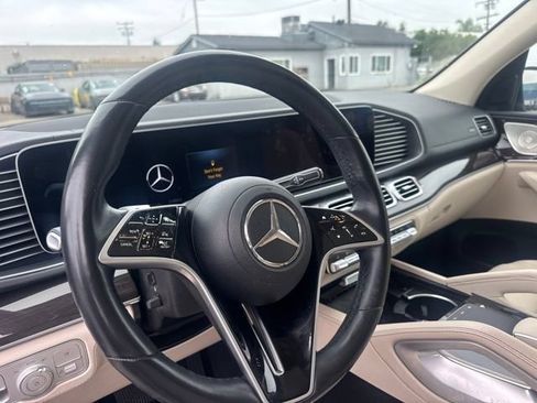 Used 2024 Mercedes-Benz GLS 450 4MATIC image 10
