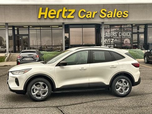 Used 2025 Ford Escape ST-Line w/ Tech Pack #1 AWD/4WD image 1
