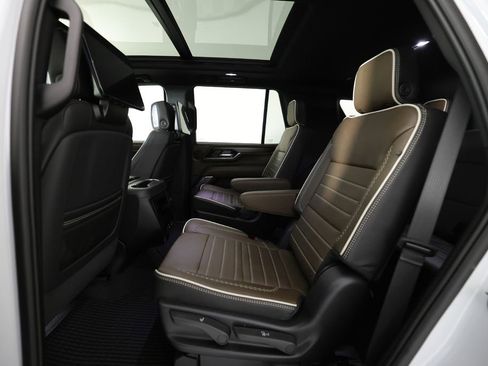 Used 2026 GMC Yukon Denali Ultimate AWD/4WD image 16