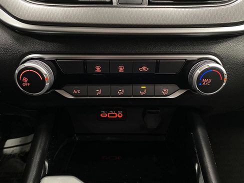 Used 2024 Nissan Altima 2.5 SR image 23