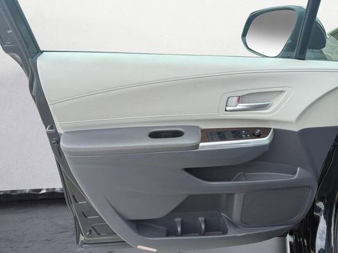 Used 2024 Toyota Sienna XLE image 20