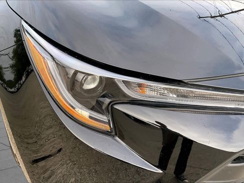 Used 2026 Toyota Corolla LE FWD image 27