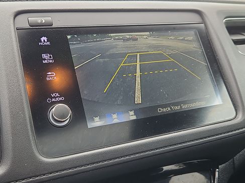 Used 2019 Honda HR-V EX image 9