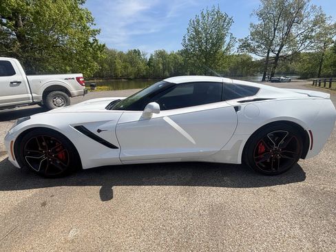 Used 2016 Chevrolet Corvette Stingray Coupe w/ Carbon Flash Badge Package RWD image 7