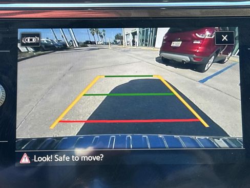 Used 2022 Volkswagen Tiguan SE R-Line image 26