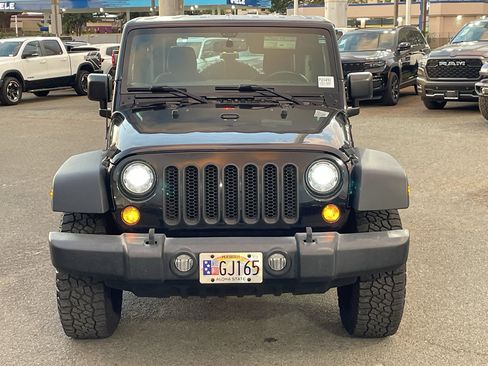 Used 2017 Jeep Wrangler Rubicon w/ Power Convenience Group AWD/4WD image 1