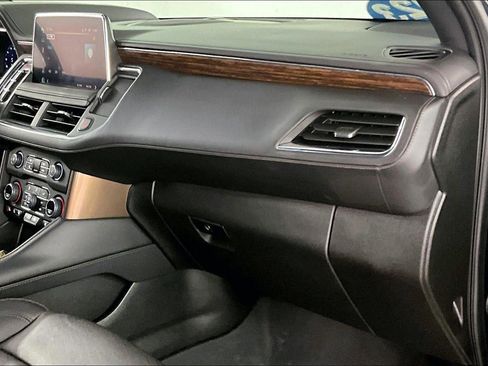 Used 2023 Chevrolet Suburban High Country image 27