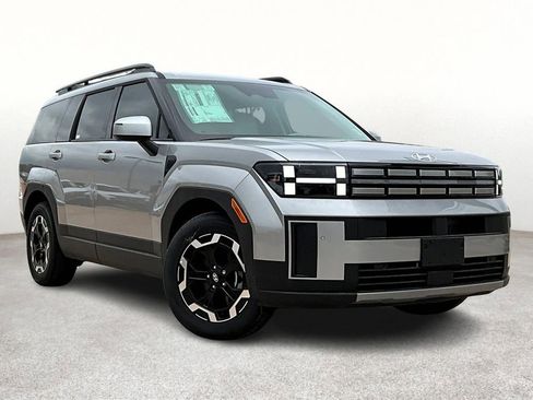 Used 2025 Hyundai Santa Fe SEL image 2