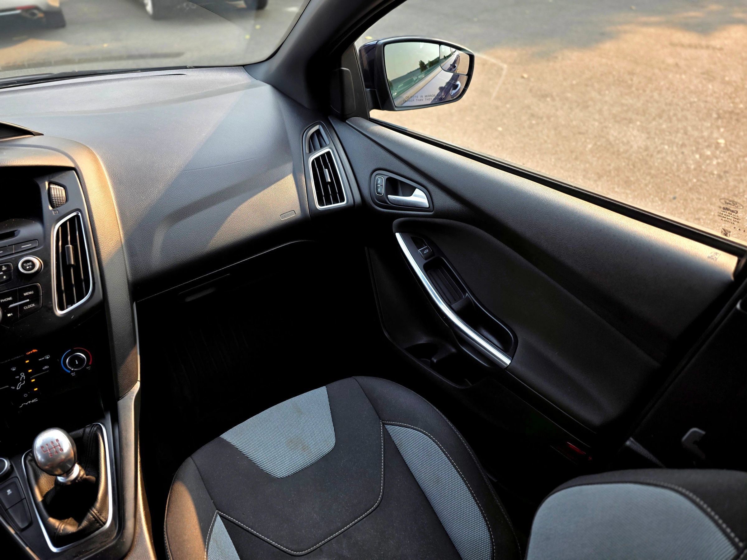 Used 2016 Ford Focus ST FWD image 27