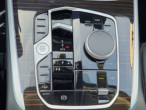 Certified 2024 BMW X7 xDrive40i w/ Premium Package image 26