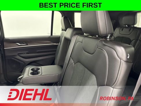 New 2026 Jeep Grand Cherokee L 4WD image 19